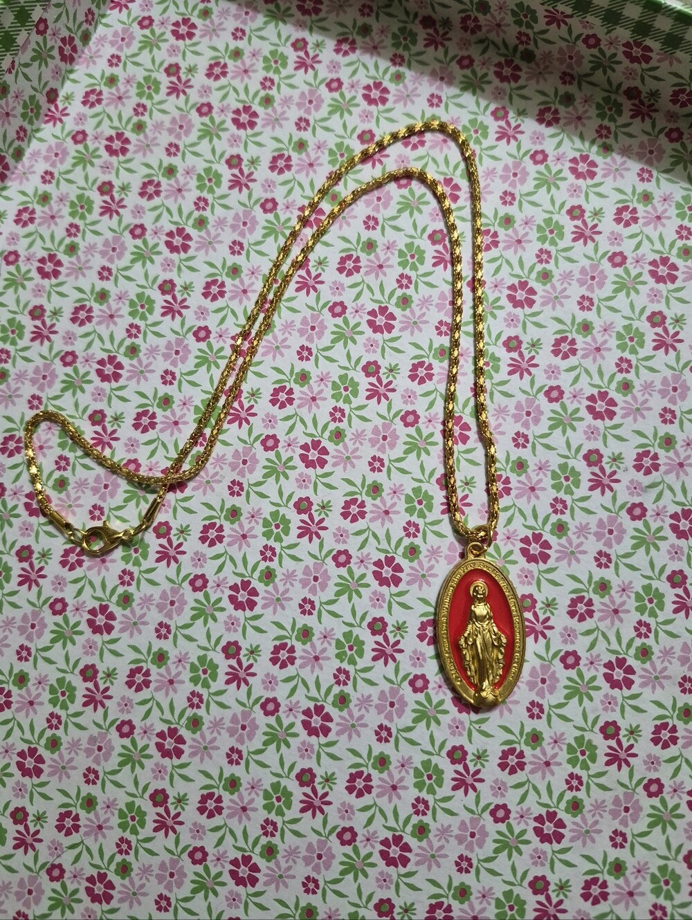Gold Tone Red Enamel Mother Mary Prayer Pendant Necklace